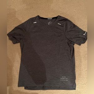 Men’s Nike running shirt